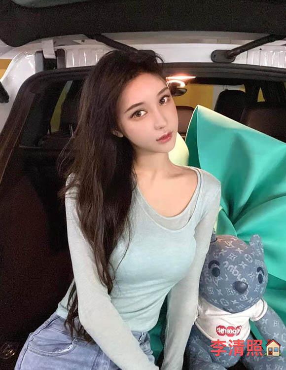 纽约外围女大学生